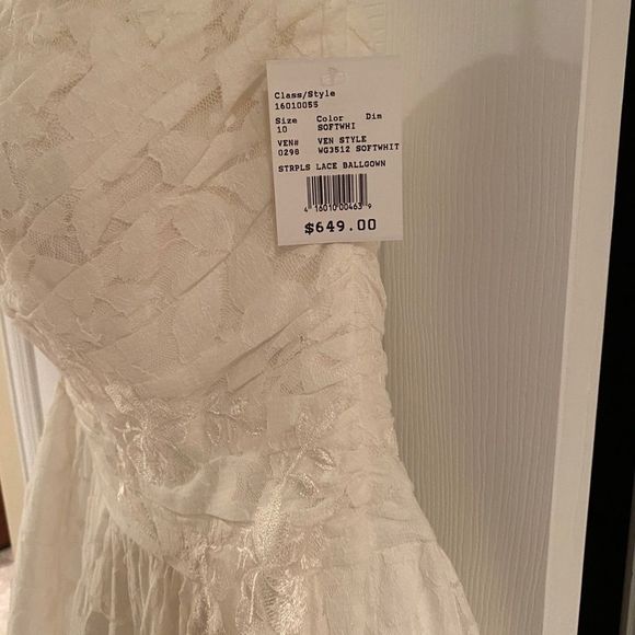 GALINA Lace Wedding Ball Gown with pockets NWT - Picture 10 of 16